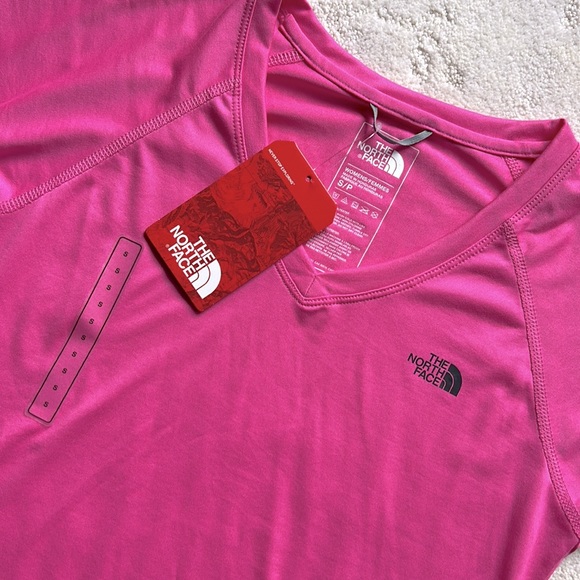 NWT Pink The North Face Black Logo on upper left Corner VNeck Tshirt - Picture 3 of 4